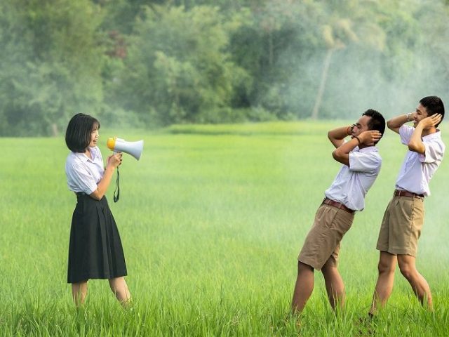 Dealing With Noisy Neighbours